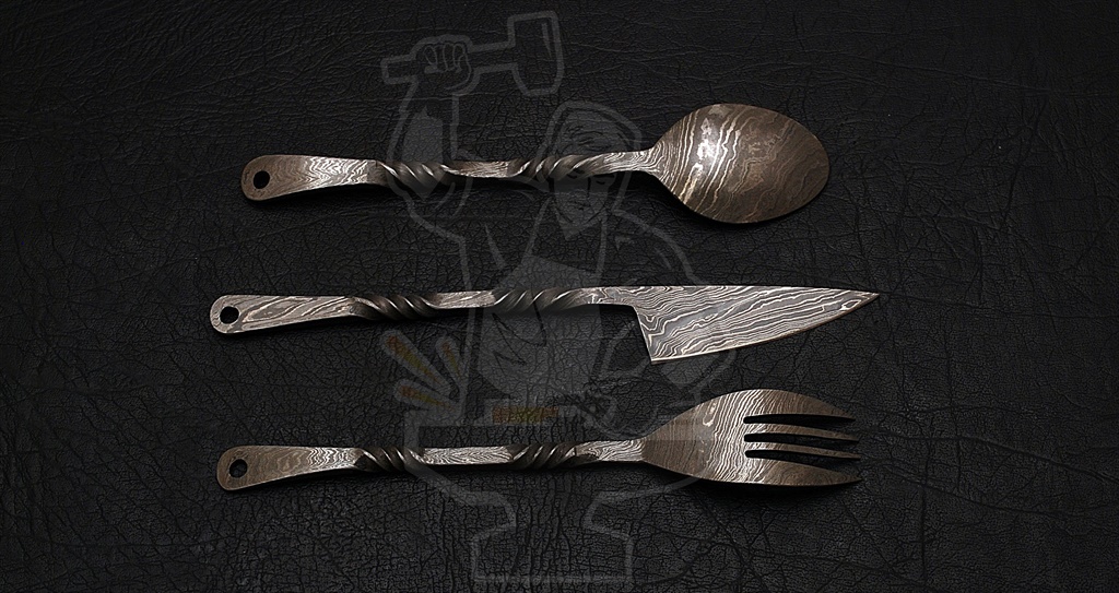 Damascus steel FORGED TWISTED 3 piece MEDIEVAL CUTLERY SET, 